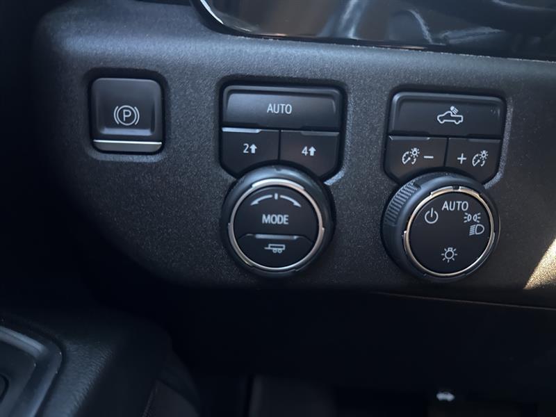 Chevrolet Silverado 1500 LT Crew Cab 4WD 2022