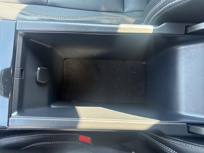 Toyota Camry Hybrid XLE 2025