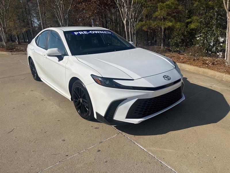 2025 Toyota Camry Hybrid XLE