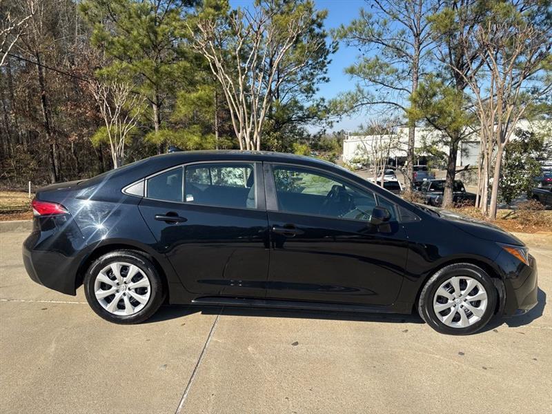 Toyota Corolla LE 2024