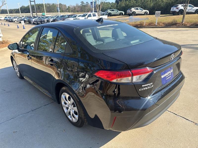 Toyota Corolla LE 2024