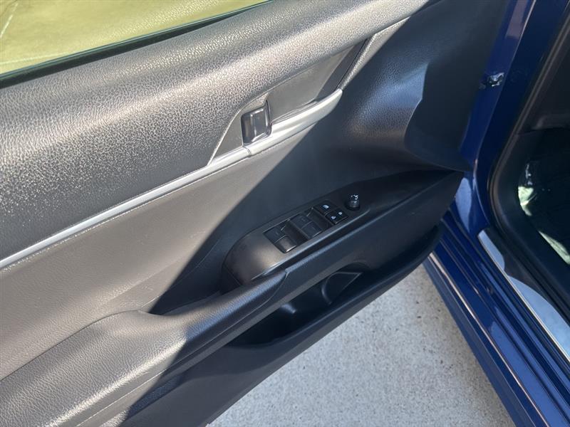 Toyota Camry SE 2024