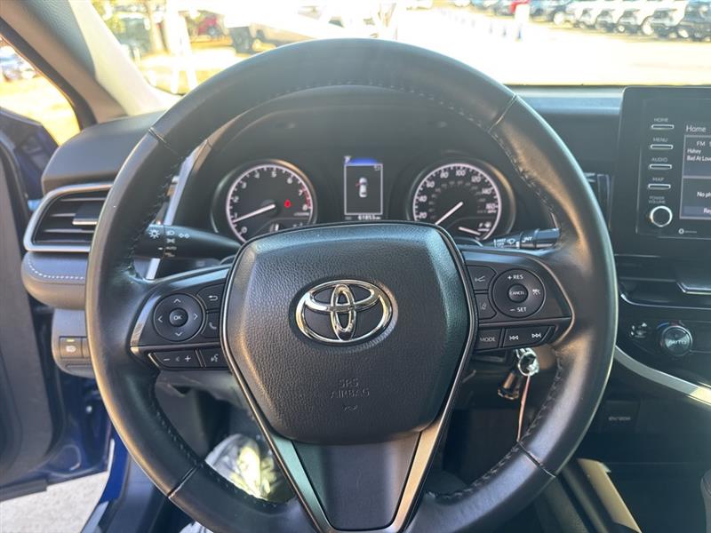 Toyota Camry SE 2024