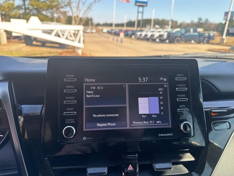 Toyota Camry SE 2024