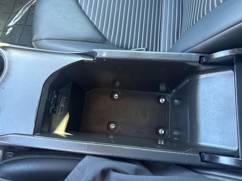 Toyota Camry SE 2024