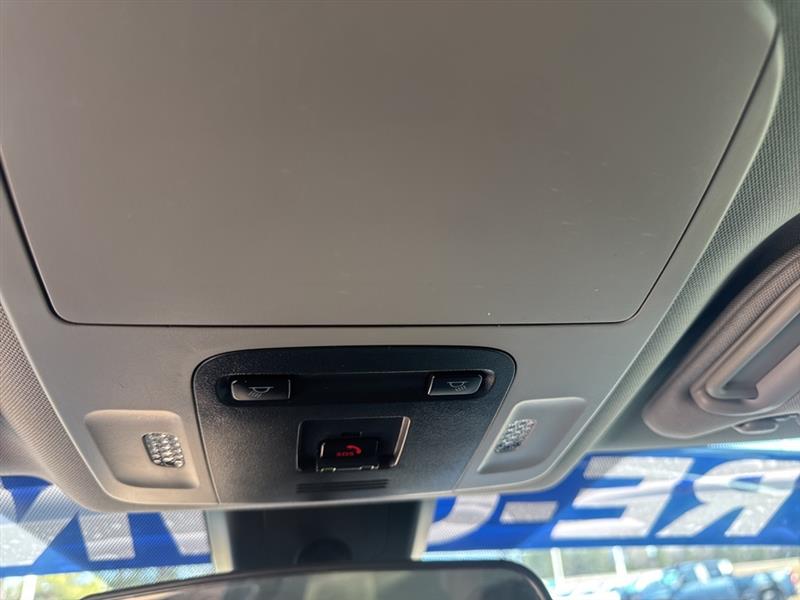 Toyota Camry SE 2024