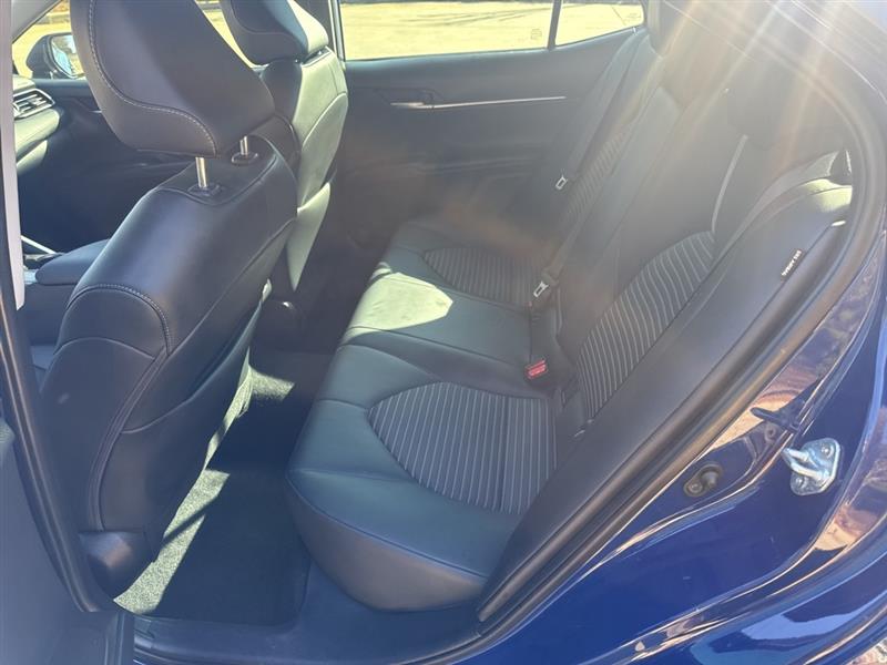 Toyota Camry SE 2024