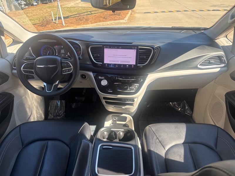 Chrysler Pacifica Touring L 2024