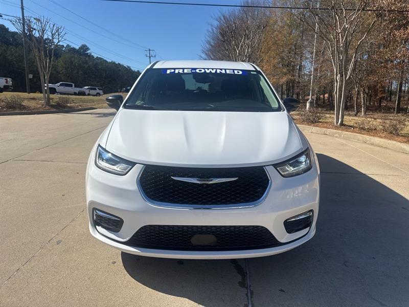 Chrysler Pacifica Touring L 2024