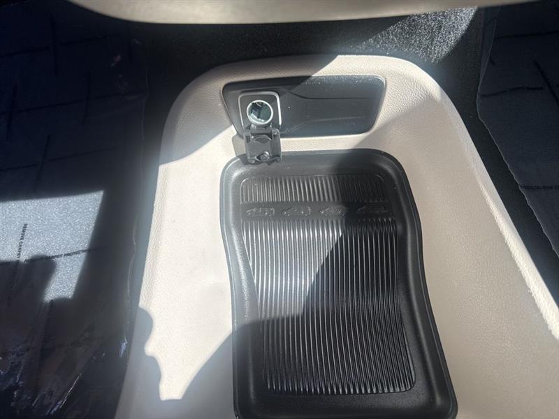 Chrysler Pacifica Touring L 2024