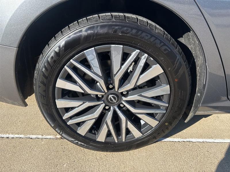 Nissan Altima 2.5 SV 2024