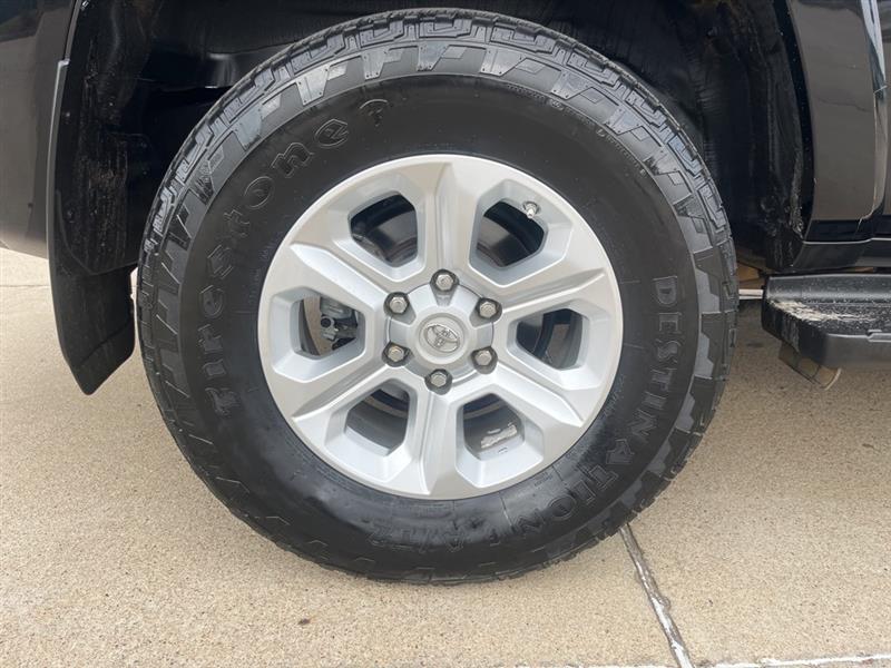 Toyota 4Runner SR5 4WD 2021