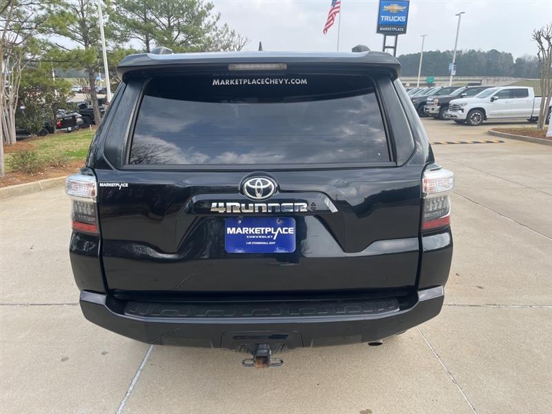 Toyota 4Runner SR5 4WD 2021