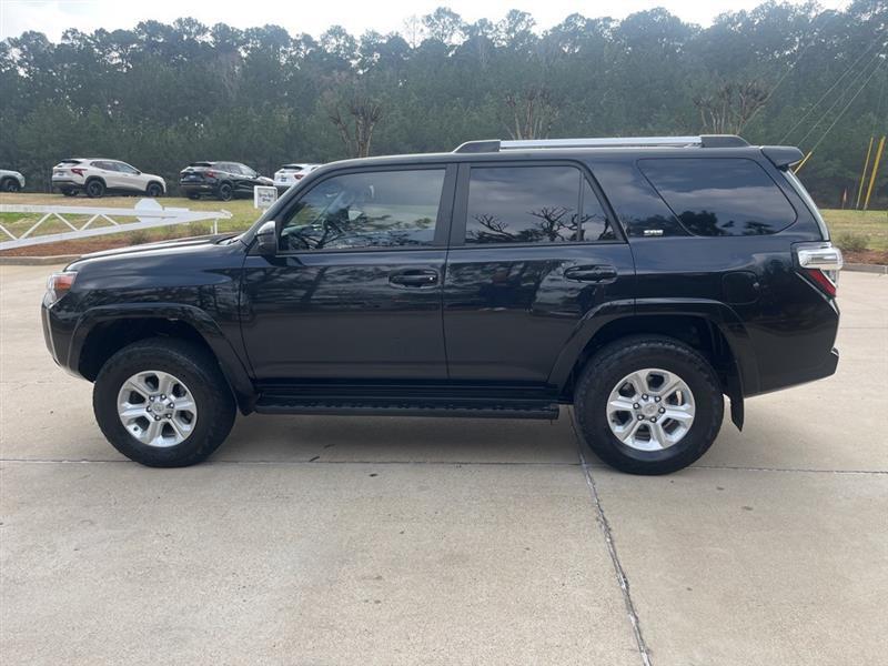 Toyota 4Runner SR5 4WD 2021