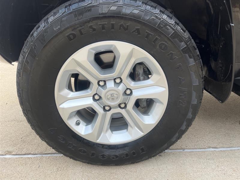 Toyota 4Runner SR5 4WD 2021