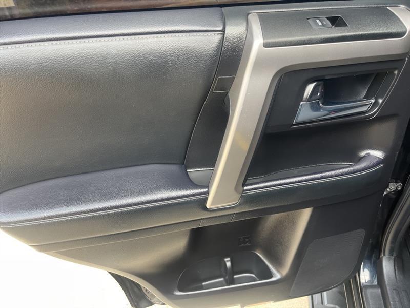 Toyota 4Runner SR5 4WD 2021