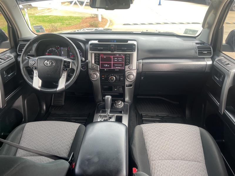 Toyota 4Runner SR5 4WD 2021