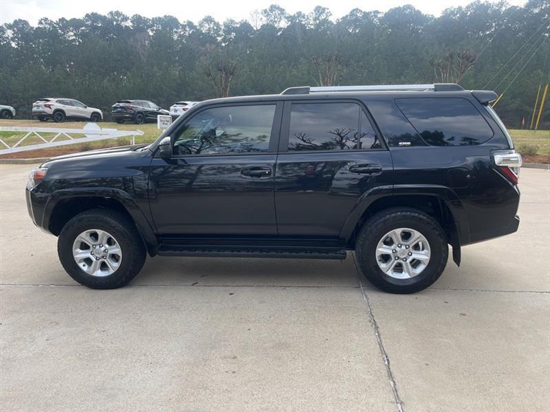 Toyota 4Runner SR5 4WD 2021