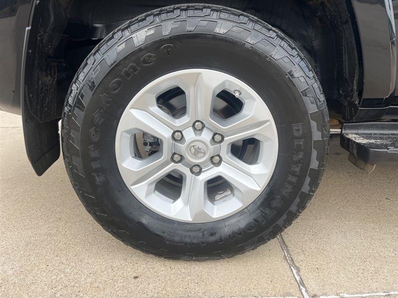 Toyota 4Runner SR5 4WD 2021