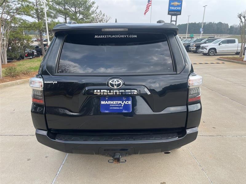 Toyota 4Runner SR5 4WD 2021