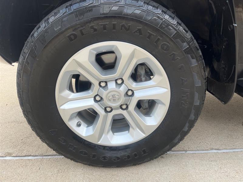 Toyota 4Runner SR5 4WD 2021