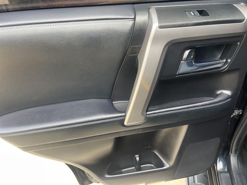 Toyota 4Runner SR5 4WD 2021