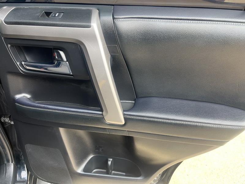 Toyota 4Runner SR5 4WD 2021