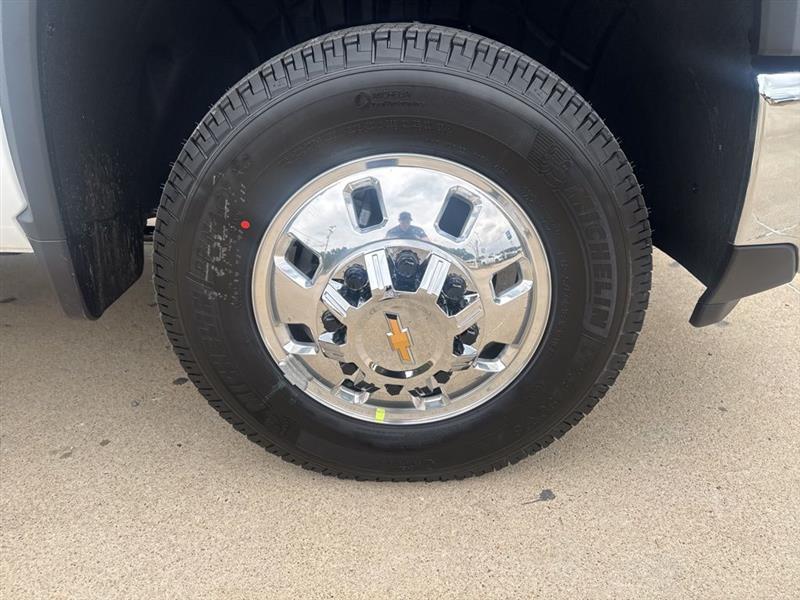 Chevrolet Silverado 3500HD LT Crew Cab 4WD 2025