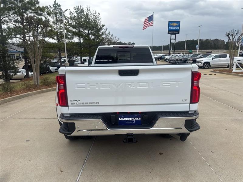 Chevrolet Silverado 3500HD LT Crew Cab 4WD 2025