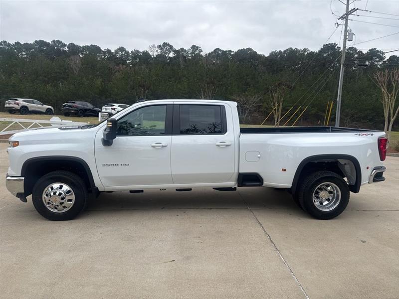 Chevrolet Silverado 3500HD LT Crew Cab 4WD 2025