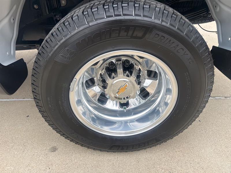 Chevrolet Silverado 3500HD LT Crew Cab 4WD 2025