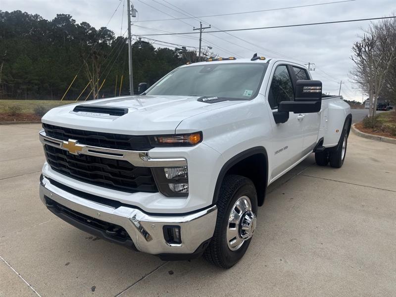 Chevrolet Silverado 3500HD LT Crew Cab 4WD 2025