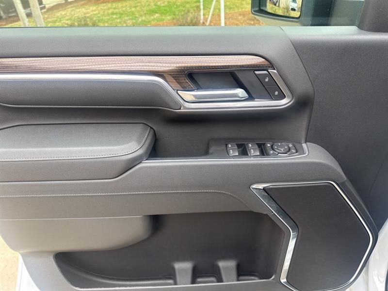 Chevrolet Silverado 3500HD LT Crew Cab 4WD 2025