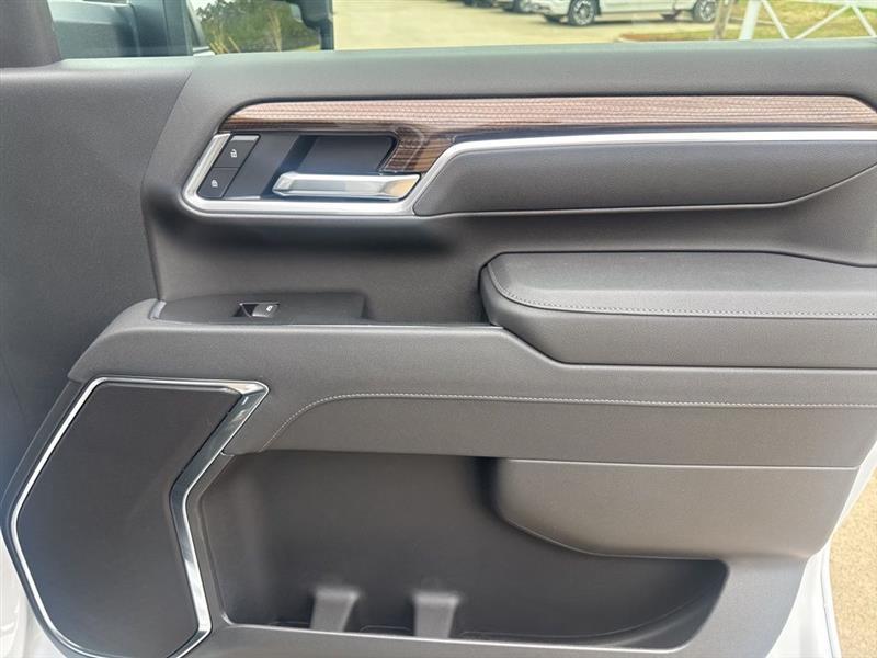 Chevrolet Silverado 3500HD LT Crew Cab 4WD 2025