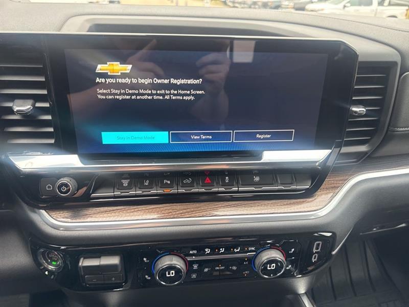 Chevrolet Silverado 3500HD LT Crew Cab 4WD 2025