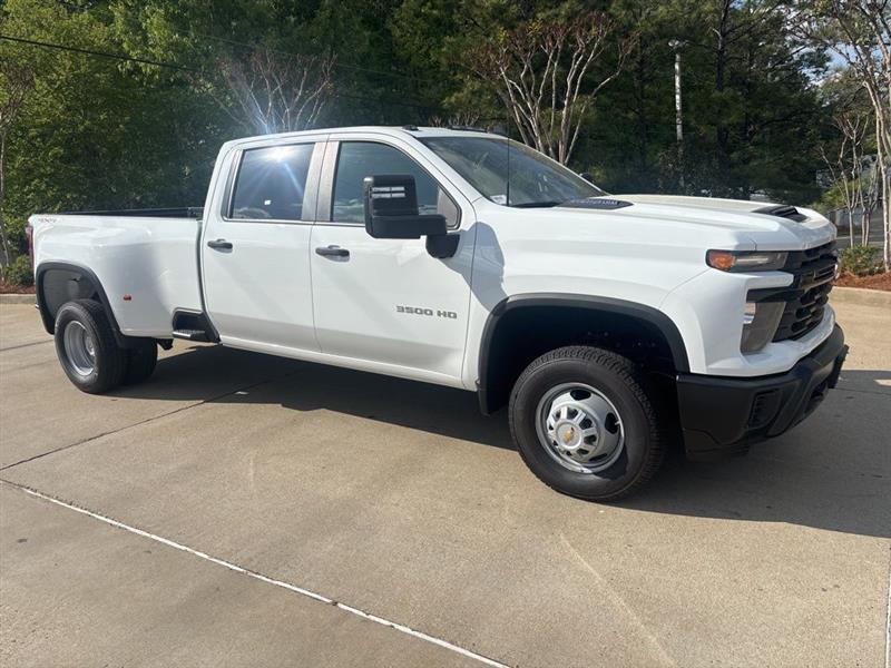 Chevrolet Silverado 3500HD Work Truck Crew Cab 4WD 2026