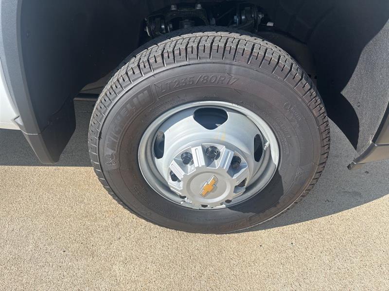 Chevrolet Silverado 3500HD Work Truck Crew Cab 4WD 2026