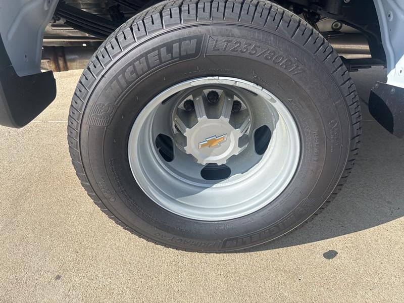 Chevrolet Silverado 3500HD Work Truck Crew Cab 4WD 2026