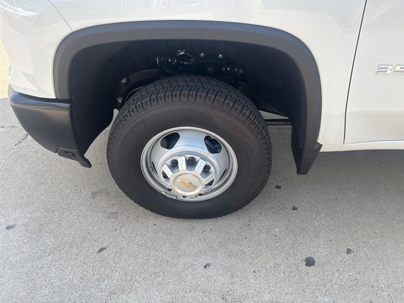 Chevrolet Silverado 3500HD Work Truck Crew Cab 4WD 2026
