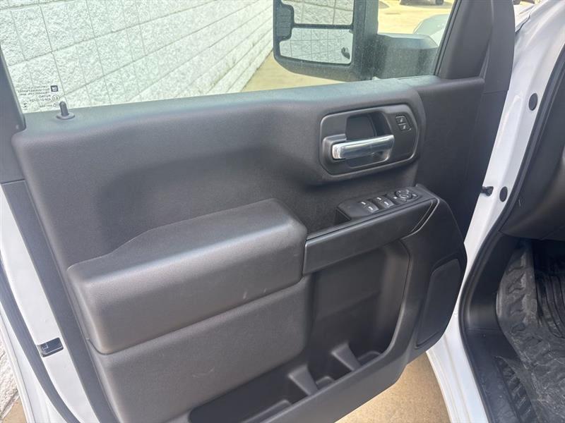 Chevrolet Silverado 3500HD Work Truck Crew Cab 4WD 2026