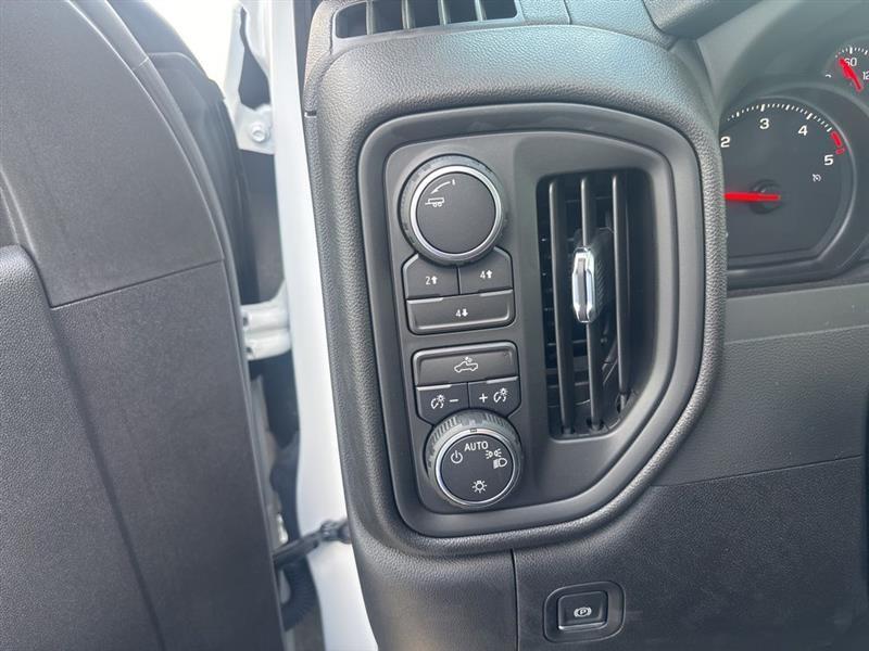 Chevrolet Silverado 3500HD Work Truck Crew Cab 4WD 2026