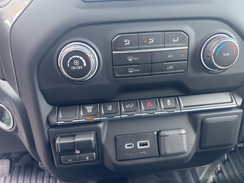 Chevrolet Silverado 3500HD Work Truck Crew Cab 4WD 2026