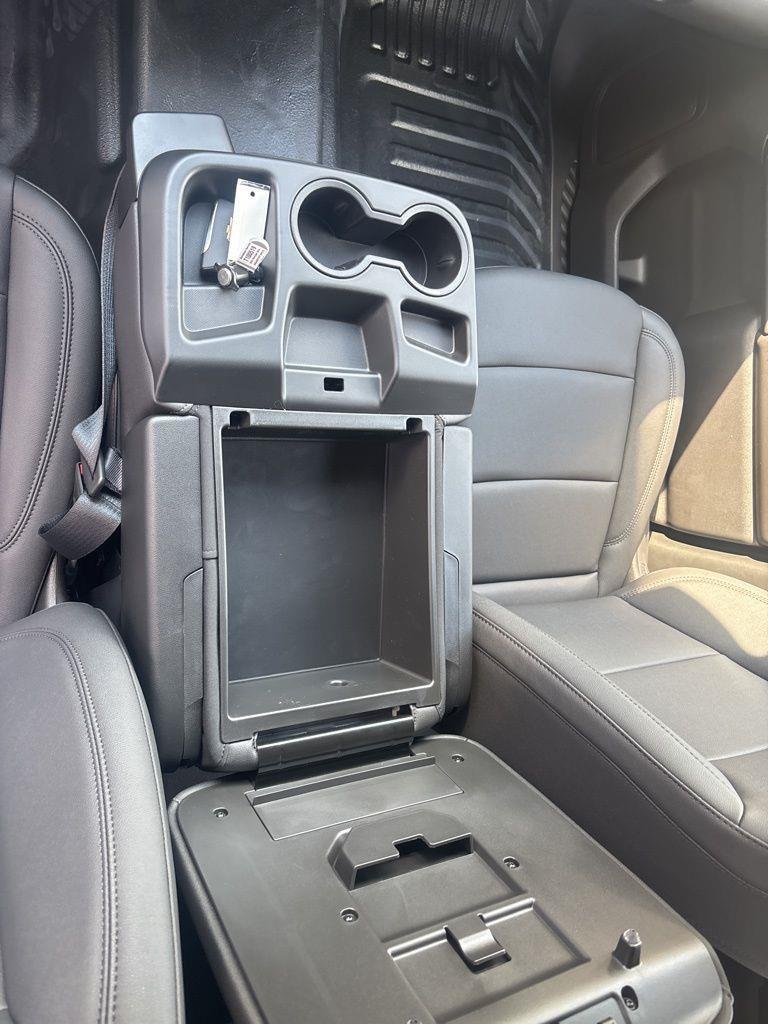 Chevrolet Silverado 3500HD Work Truck Crew Cab 4WD 2026