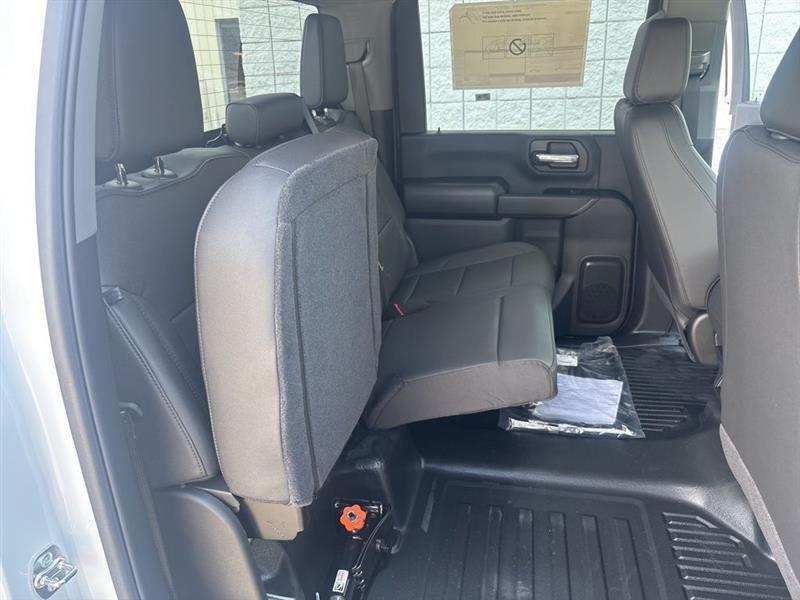 Chevrolet Silverado 3500HD Work Truck Crew Cab 4WD 2026