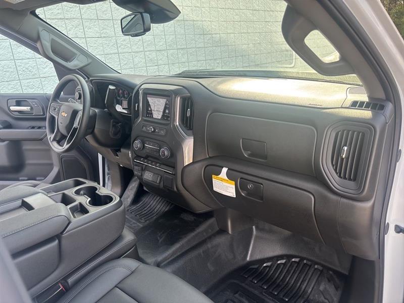 Chevrolet Silverado 3500HD Work Truck Crew Cab 4WD 2026