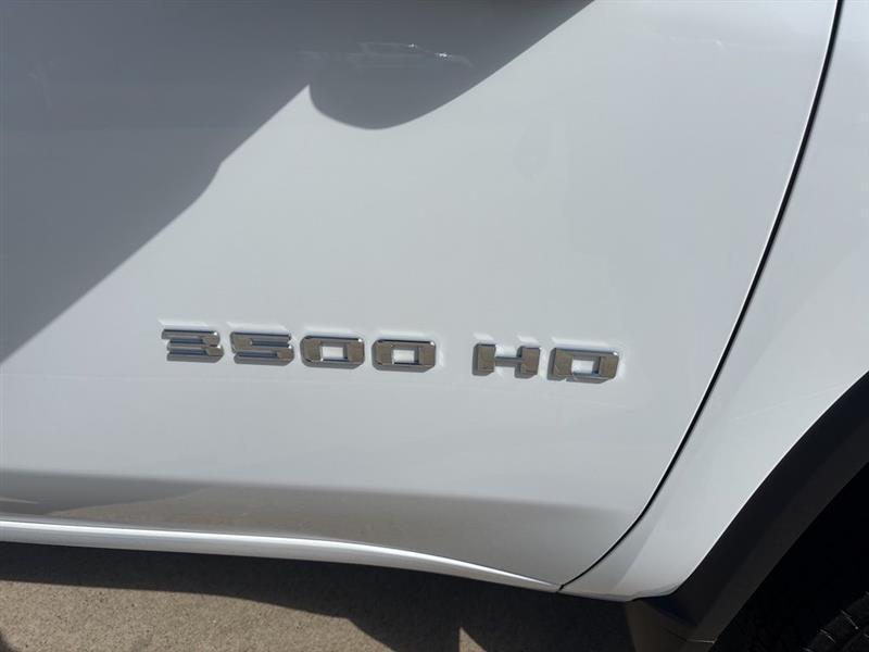 Chevrolet Silverado 3500HD Work Truck Crew Cab 4WD 2024