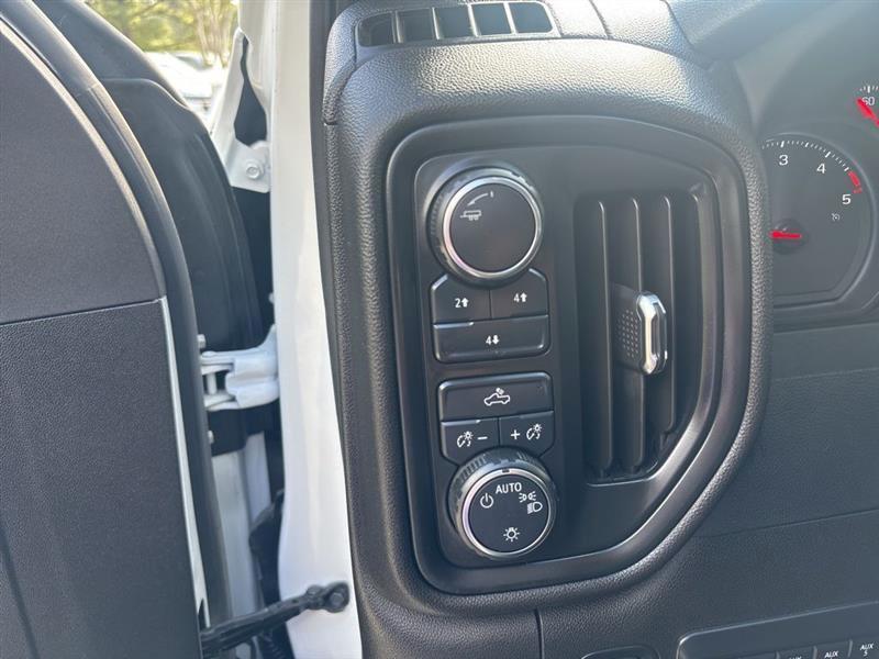 Chevrolet Silverado 3500HD Work Truck Crew Cab 4WD 2024