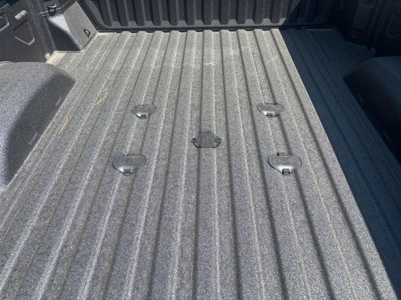 Chevrolet Silverado 2500HD Custom Double Cab Long Box 4WD 2026