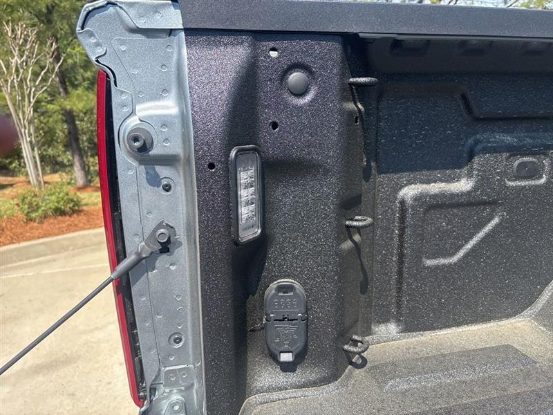 Chevrolet Silverado 2500HD Custom Double Cab Long Box 4WD 2026