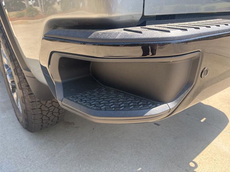 Chevrolet Silverado 2500HD Custom Double Cab Long Box 4WD 2026